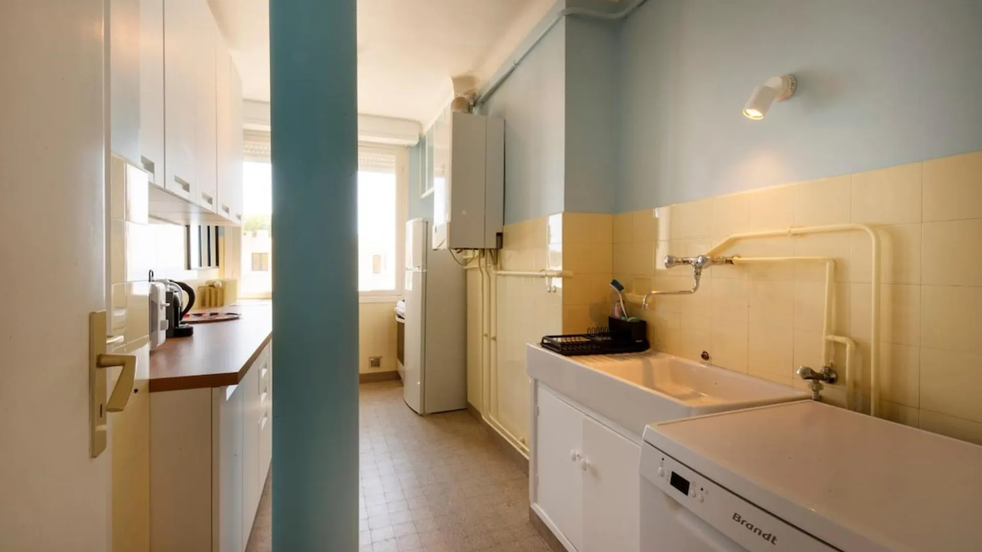 06A1 - Just Like On A Boat Sailing On The Sea Apartment Nice