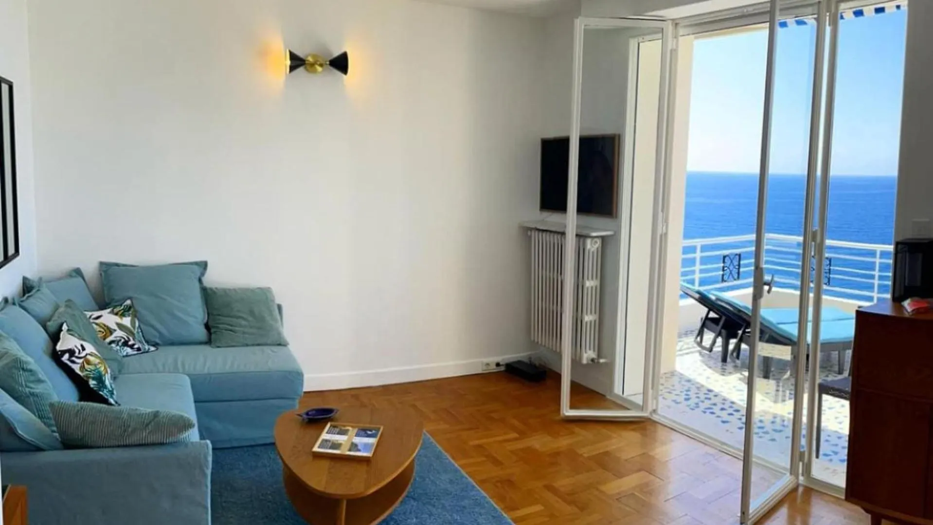 06A1 - Just Like On A Boat Sailing On The Sea Apartment Nice 0*,