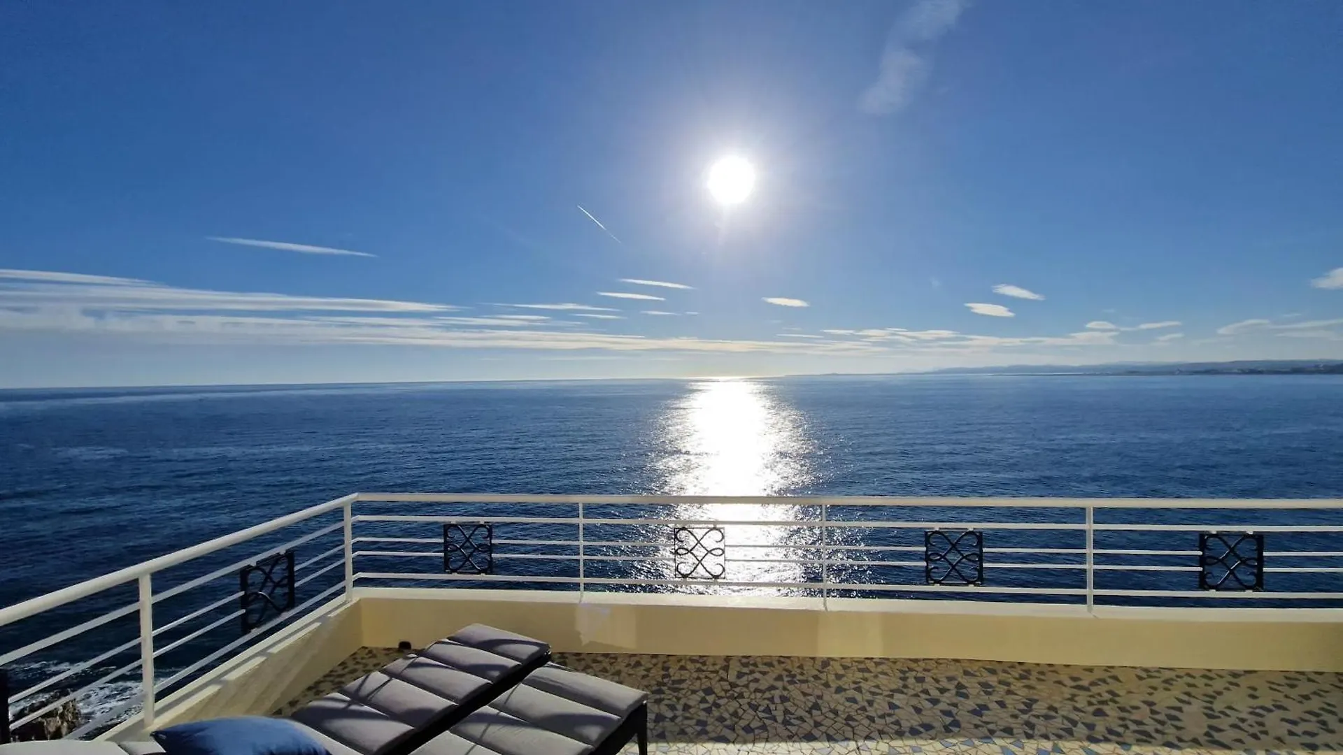 06A1 - Just Like On A Boat Sailing On The Sea Apartment Nice France