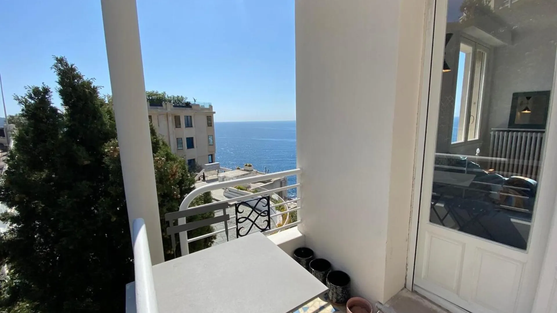 06A1 - Just Like On A Boat Sailing On The Sea Apartment Nice